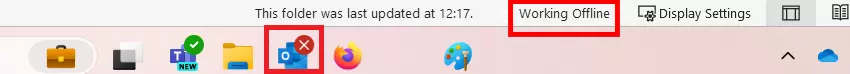 Outlook status bar showing “Offline” status