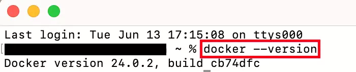 Captura de pantalla del terminal de Mac tras ejecutar docker –version