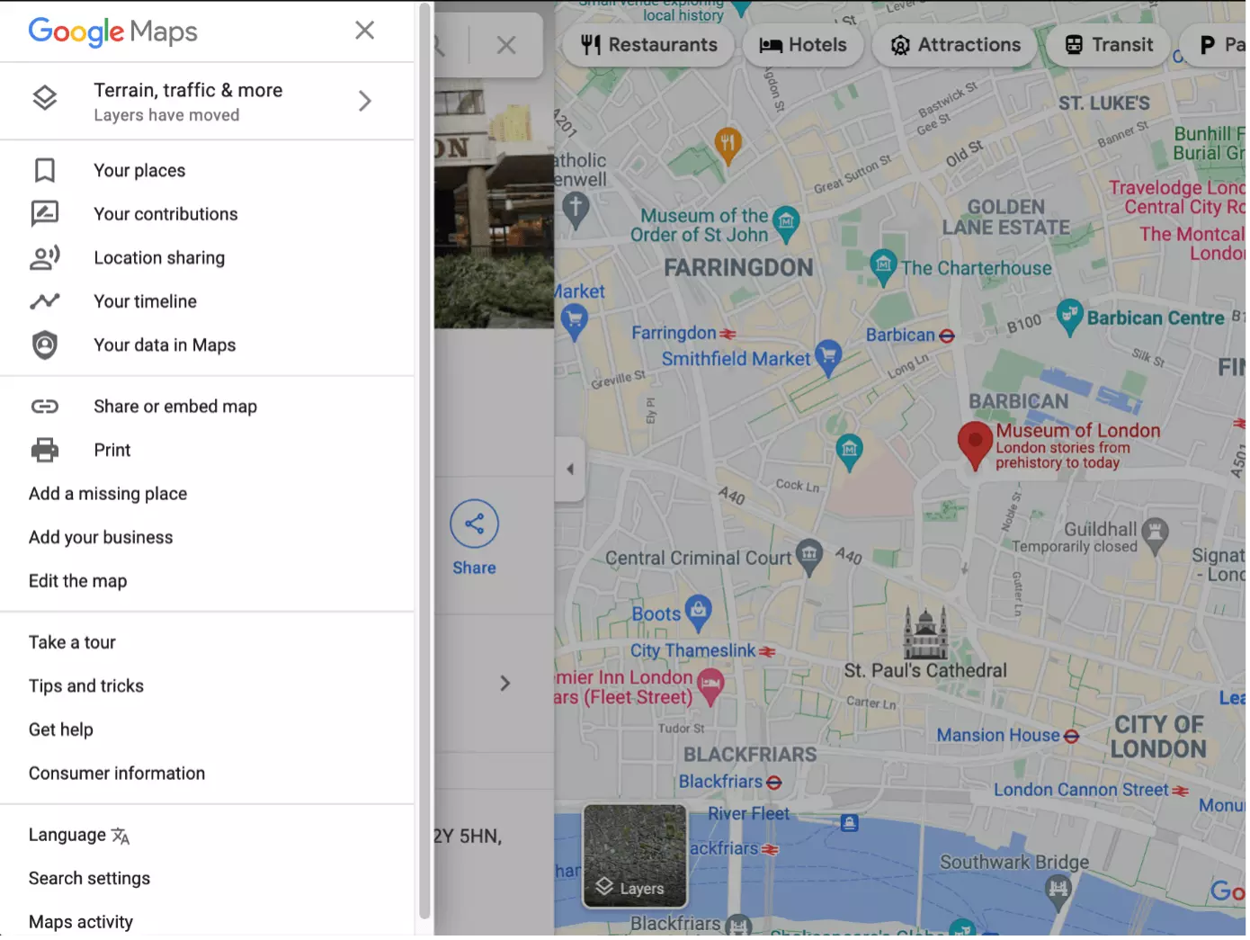 Captura de tela de um mapa do Google Maps, com as opções do menu lateral