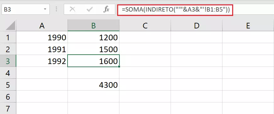 Em uma planilha, combine as funções SOMA e INDIRETO no Excel